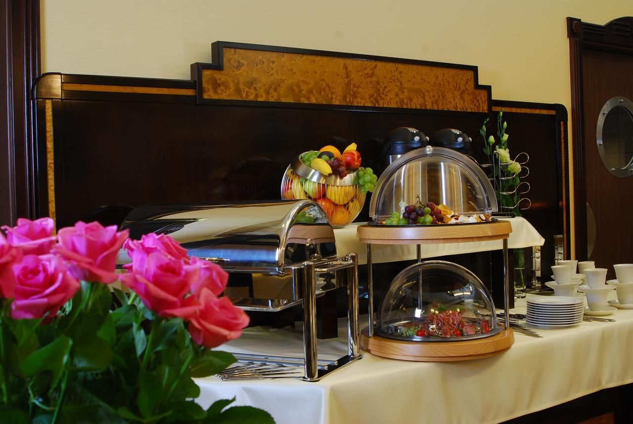 Hotel Victoria Wloclawek Luaran gambar