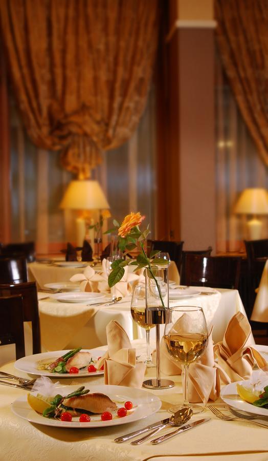 Hotel Victoria Wloclawek Luaran gambar